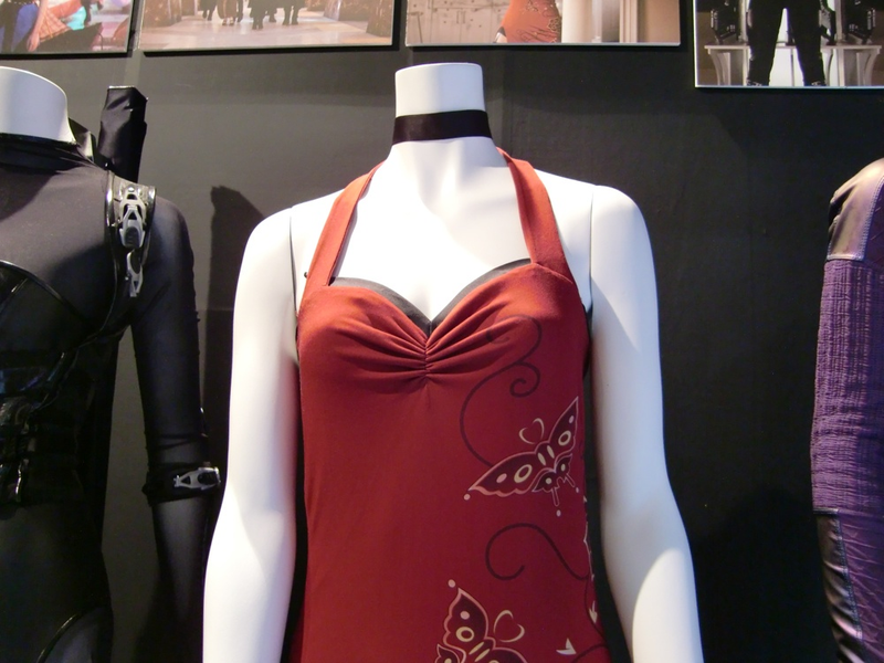 Illustration for article titled Milla Jovovich Isn't in Japan, But Her Clothes Are